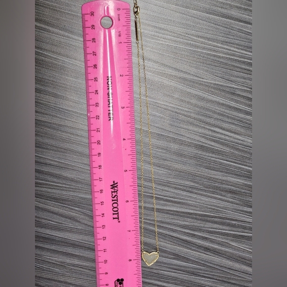 Kendra Scott Ari Heart Gold Pendant Necklace in Iridescent Drusy - Picture 8 of 9